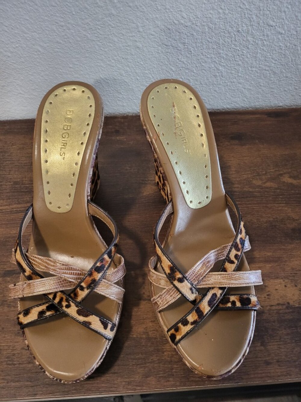 BCBGirls Leopard Calf Hair & Snake Embossed Strappy Wedge Slide Sandals Size 8.5